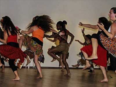 13 danca africana